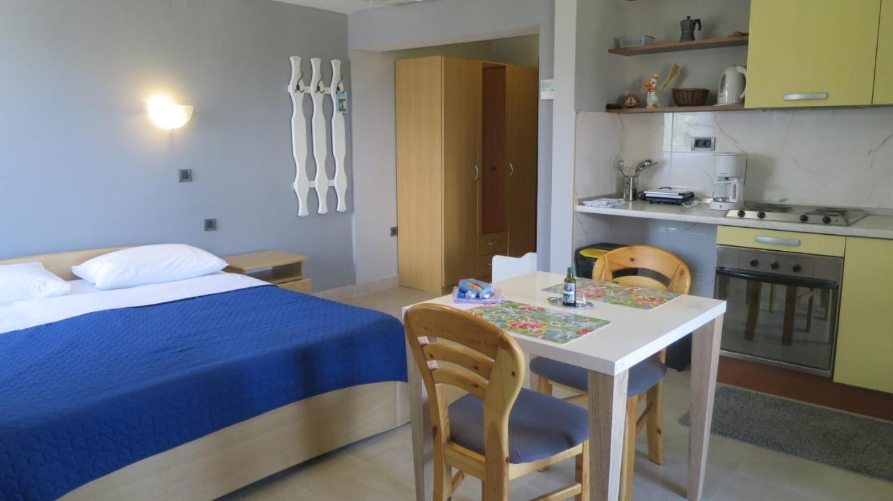 Studio Apartment Branka Malinska Room photo